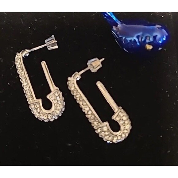 LittleGoldDaisy Jewelry - Safety Pin Earrings Stud plated Silver CubicZirconia Girls Gift Fashion